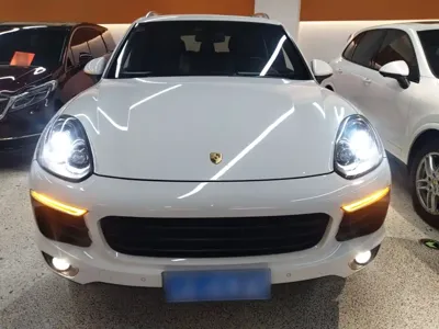 Porsche Cayenne 2015, 161900 км, за 168100 CNY