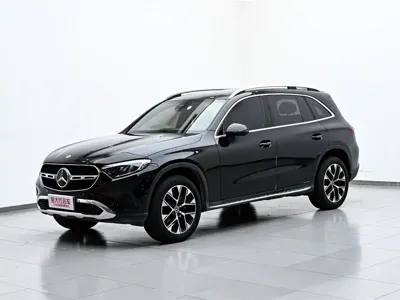 Mercedes-Benz GLC 2023, 49500 км, за 239000 CNY