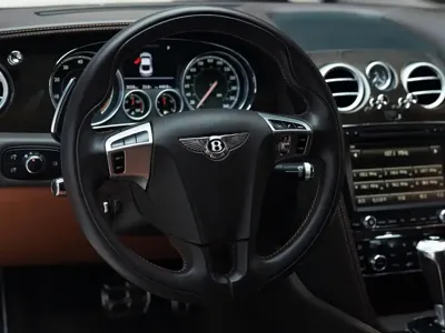 Bentley Continental 2017, 13000 км, за 898000 CNY - фото 12