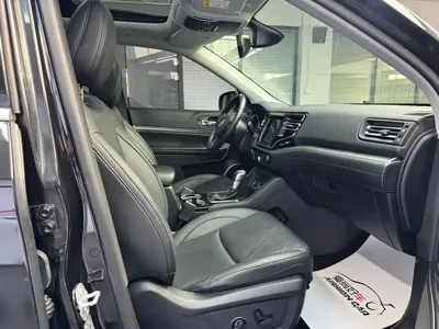 Jeep Commander 2019, 100000 км, за 64800 CNY - фото 11