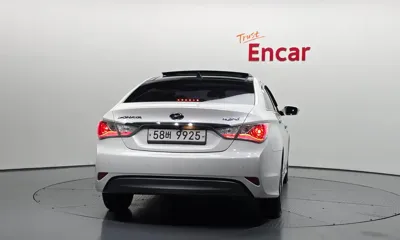 Hyundai Sonata 2013, 197069 км, за 3390000 KRW