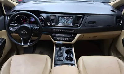 Kia Canival 2017, 153443 км, за 8900000 KRW - фото 7