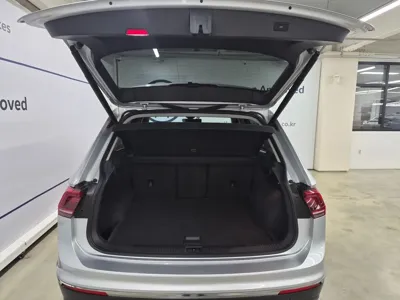 Volkswagen Tiguan 2018, 94737 км, за 17800000 KRW - фото 15