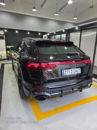 Audi RSQ8 2025, 15000 км, за 156670000 KRW - фото 14