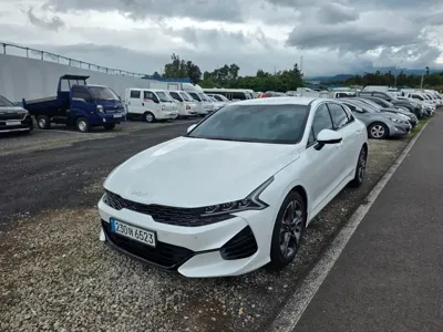 Kia K5 · 2023 год