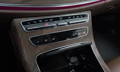 Mercedes-Benz E-Class 2021, 132229 км, за 28200000 KRW - фото 31
