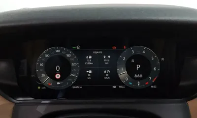 Land Rover Range Rover Velar 2025, 26572 км, за 77890000 KRW - фото 8
