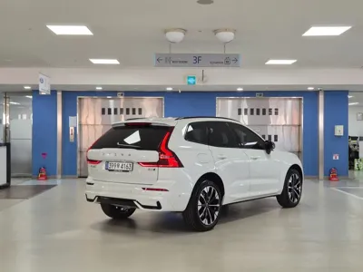 Volvo XC60 2026, 3037 км, за 64000000 KRW