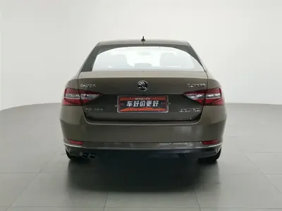 Skoda Superb 2017, 68500 км, за 43800 CNY - фото 4