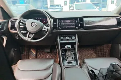 Skoda Kodiaq 2018, 97200 км, за 75592.34 CNY - фото 16