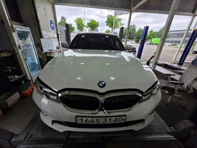BMW 3-Series · 2019 год