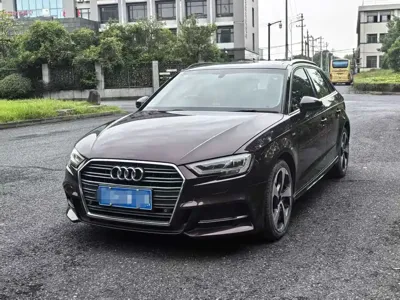 Audi A3 2019, 120000 км, за 52800 CNY - фото 1