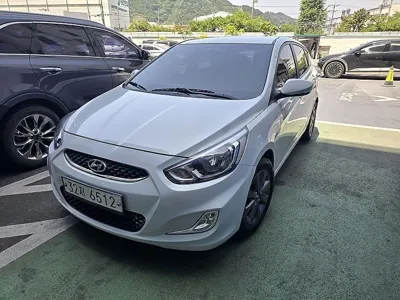 Hyundai Accent 2018, 83061 км, за 7190000 KRW