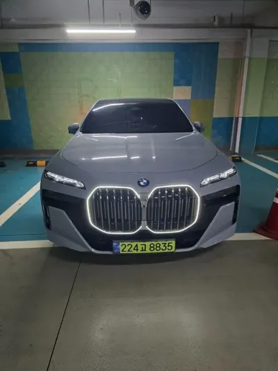 BMW 7-Series · 2025 год