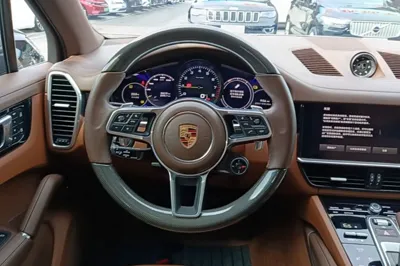 Porsche Cayenne E-Hybrid 2023, 50000 км, за 499474.38 CNY - фото 14