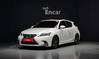 Lexus CT200h · 2018 год