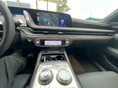 Genesis G90 2025, 14300 км, за 63820000 KRW