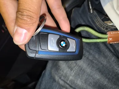 BMW 3 Series 2018, 98000 км, за 90246.19 CNY - фото 9