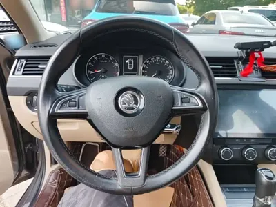Skoda Octavia 2016, 78800 км, за 33600 CNY - фото 11