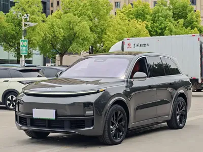 Li Auto Li L8 · 2023 год