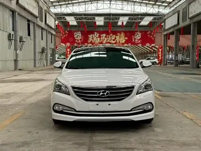 Hyundai Mistra 2014, 150000 км, за 25800 CNY