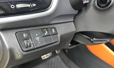 Kia Stonic 2018, 54413 км, за 11200000 KRW - фото 18