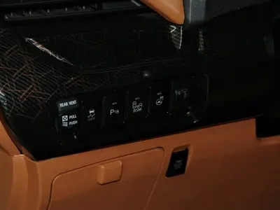 Toyota Sienna 2018, 101000 км, за 175000 CNY - фото 28
