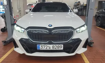 BMW 5-Series · 2025 год