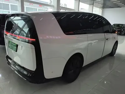 Li Auto Li MEGA 2024, 58900 км, за 395900 CNY - фото 7