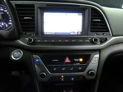Hyundai Avante 2018, 127879 км, за 9200000 KRW - фото 12