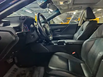 Lexus ES 2020, 60000 км, за 201800 CNY - фото 5