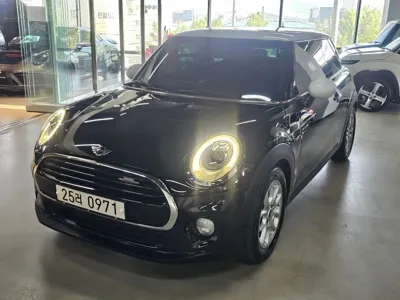 MINI Cooper 2016, 124651 км, за 5960000 KRW
