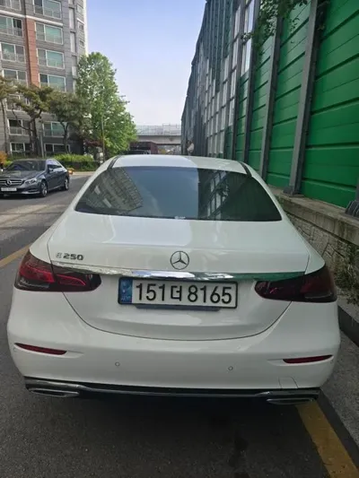 Mercedes-Benz E-Class 2021, 61500 км, за 1400000 KRW