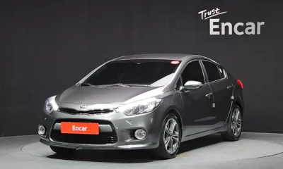 Kia K3 · 2013 год