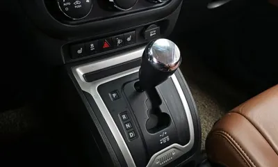 Jeep Compass 2016, 131917 км, за 5500000 KRW - фото 9