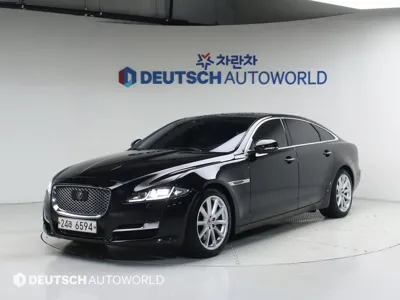 Jaguar XJ · 2016 год