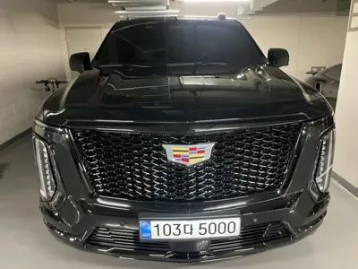 Cadillac Escalade · 2025 год