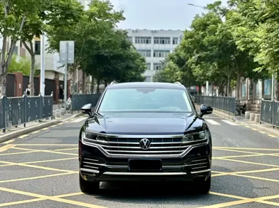 Volkswagen Touareg 2021, 48000 км, за 218000 CNY