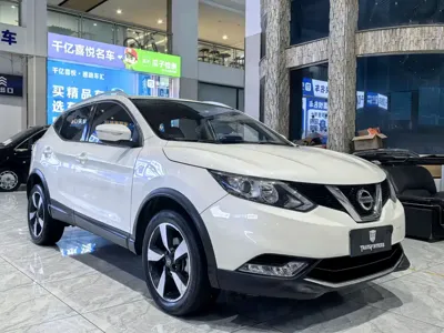Nissan Qashqai 2018, 120000 км, за 39800 CNY