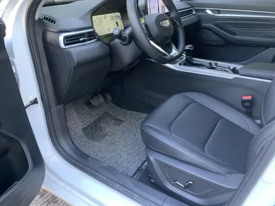 Geely Emgrand 2025, 8000 км, за 36000 CNY
