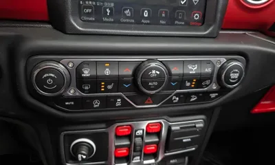 Jeep Wrangler 2019, 125115 км, за 34990000 KRW - фото 16