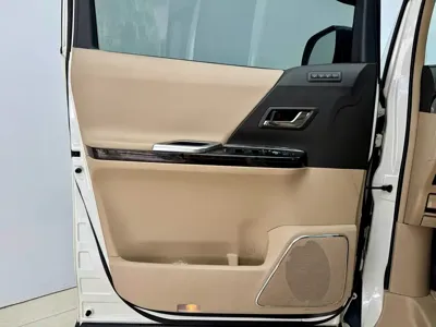 Toyota Alphard 2016, 130000 км, за 143800 CNY - фото 7