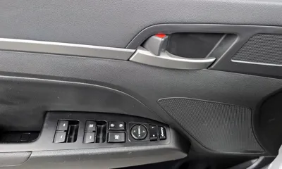 Hyundai Avante 2018, 18565 км, за 11900000 KRW - фото 28
