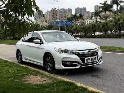 Honda Accord 2017, 70000 км, за 63800 CNY