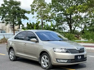 Skoda Rapid 2014, 160000 км, за 16800 CNY