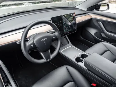Tesla Model 3 2020, 57000 км, за 99900 CNY - фото 5