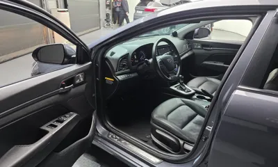 Hyundai Avante 2018, 132164 км, за 9200000 KRW - фото 10