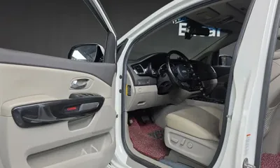 Kia Canival 2015, 196049 км, за 8900000 KRW - фото 10