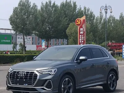 Audi Q3 · 2022 год