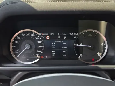 Land Rover Defender 2023, 37150 км, за 50900000 KRW - фото 6